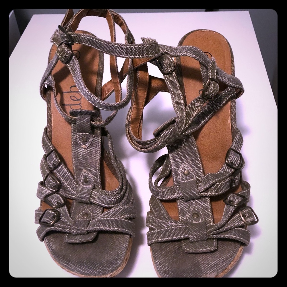 Strappy green wedges